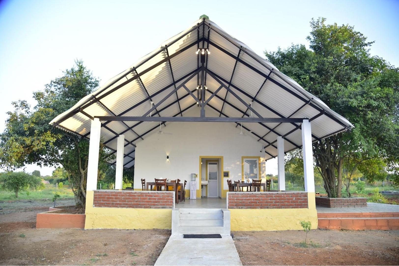 Bed and Breakfast Thihawa Eco Huts Yala Тіссамахарама Екстер'єр фото